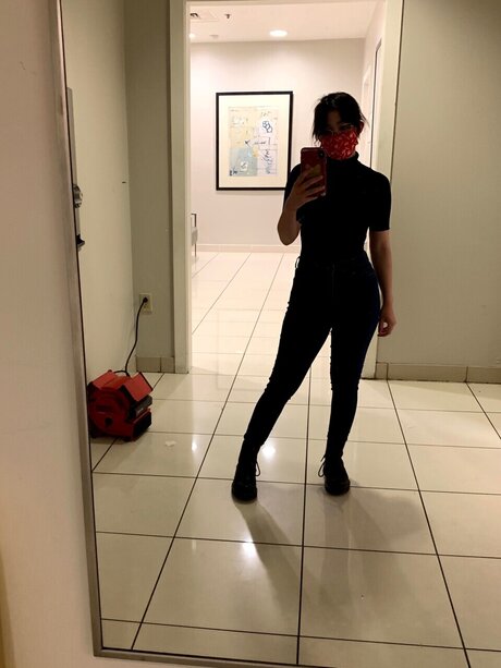 Nacktes geleaktes OnlyFans-Foto von Claire Rodriguez