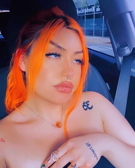 Nacktes geleaktes OnlyFans-Foto von Selenaspinzzz