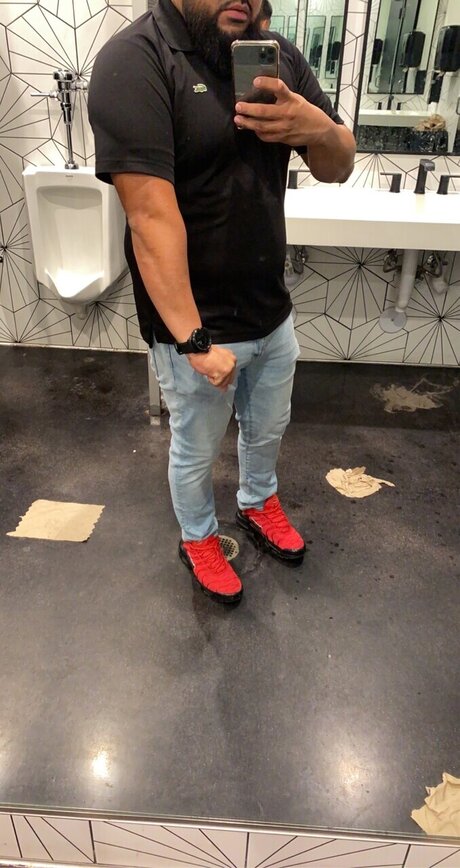 Nacktes geleaktes OnlyFans-Foto von Omar