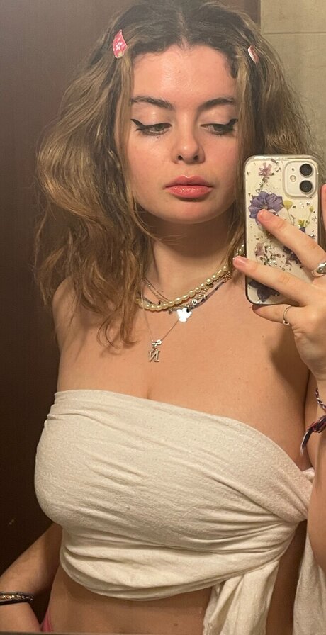 Nacktes geleaktes OnlyFans-Foto von Fleur Banks