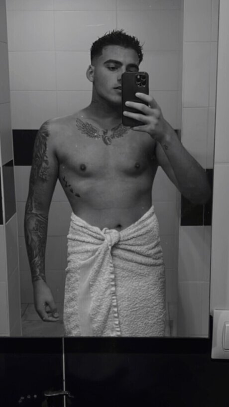 Nacktes geleaktes OnlyFans-Foto von Jeray Barragan