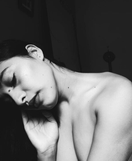Nacktes geleaktes OnlyFans-Foto von   
