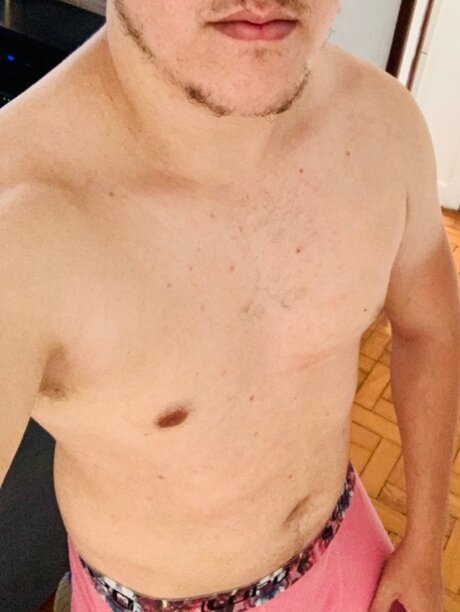 Nacktes geleaktes OnlyFans-Foto von Ubrvips