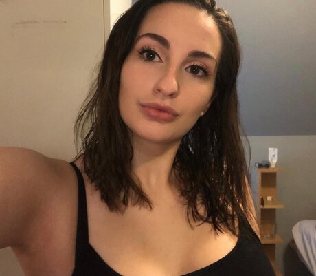 Nacktes geleaktes OnlyFans-Foto von Florence Bleau