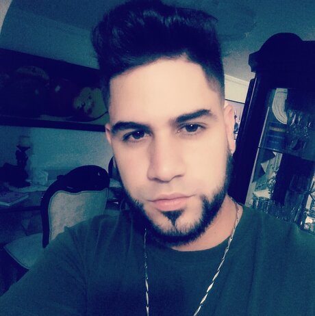 Nacktes geleaktes OnlyFans-Foto von Michael