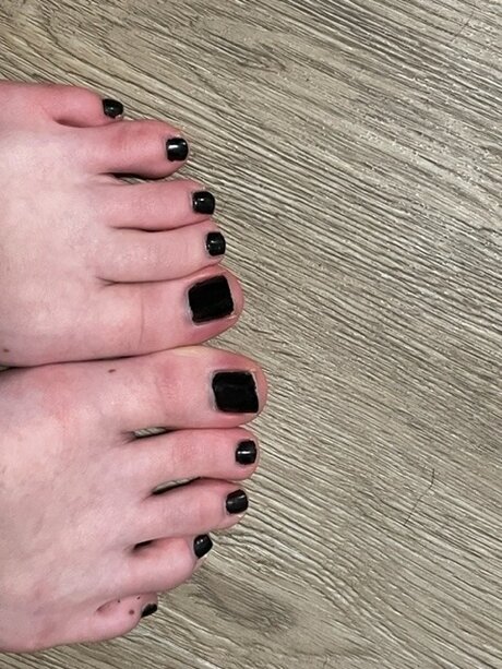 Nacktes geleaktes OnlyFans-Foto von Anonymous Feet Girl