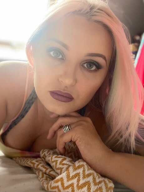 Nacktes geleaktes OnlyFans-Foto von Willowgrace