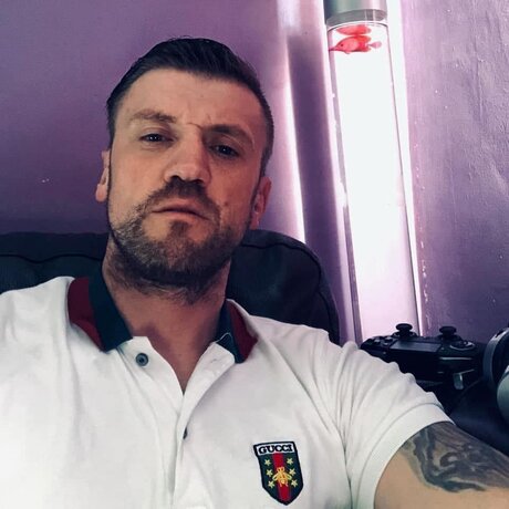 Nacktes geleaktes OnlyFans-Foto von Copil Petru Marius