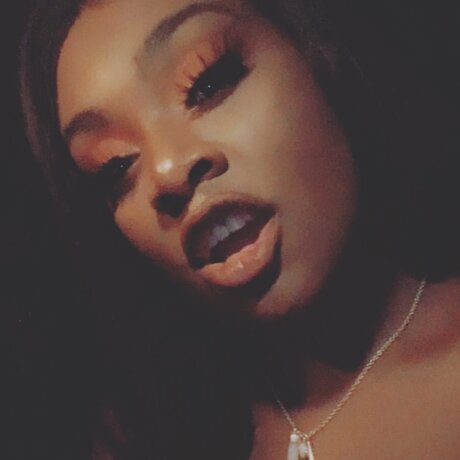 Nacktes geleaktes OnlyFans-Foto von Autumn Night