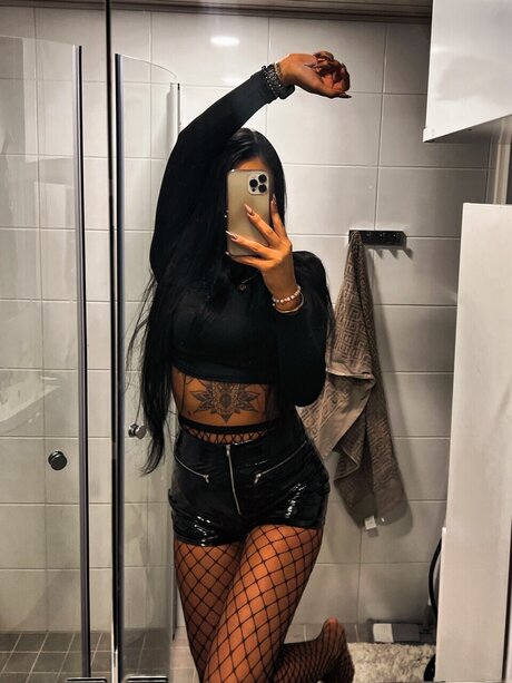 Nacktes geleaktes OnlyFans-Foto von Caroly