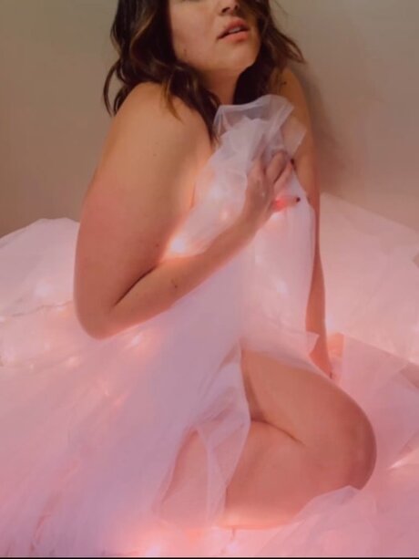 Nacktes geleaktes OnlyFans-Foto von Izzy