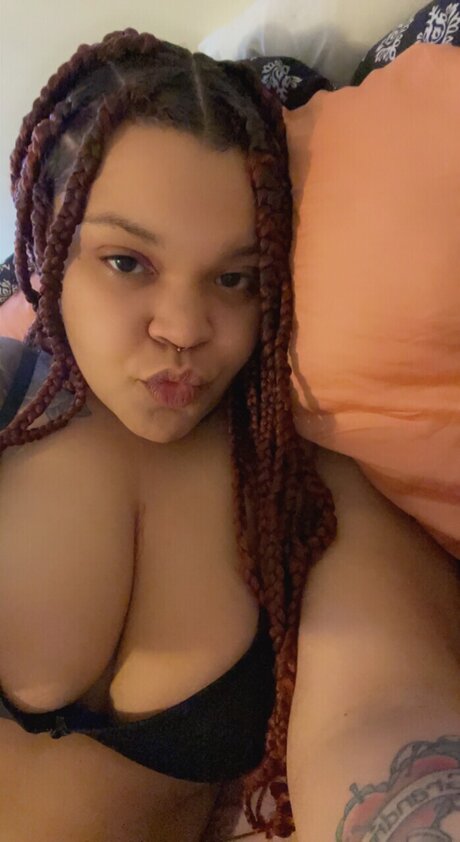 Nacktes geleaktes OnlyFans-Foto von Lizzy S