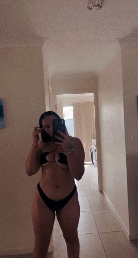 Nacktes geleaktes OnlyFans-Foto von Danielle Noffke