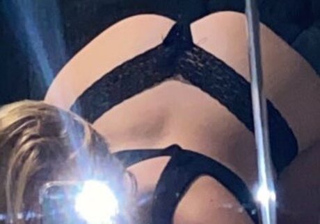Nacktes geleaktes OnlyFans-Foto von Angel7