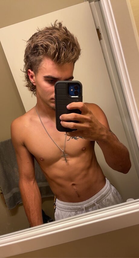 Nacktes geleaktes OnlyFans-Foto von Trenton