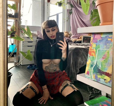Nacktes geleaktes OnlyFans-Foto von Sheiscursed