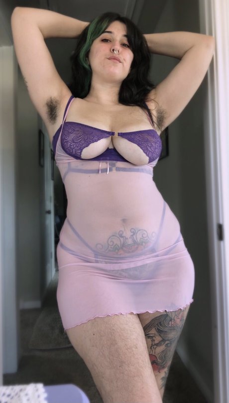 Nacktes geleaktes OnlyFans-Foto von Bella Mae