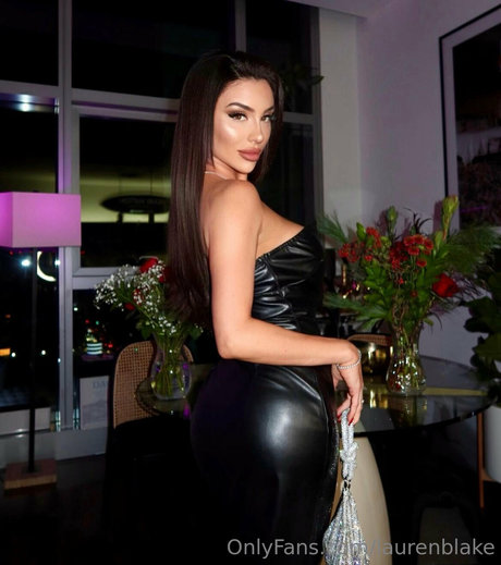 Nacktes geleaktes OnlyFans-Foto von Lauren Blake