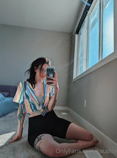 Nacktes geleaktes OnlyFans-Foto von Catziilla