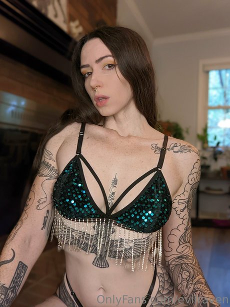 Nacktes geleaktes OnlyFans-Foto von Evilraven