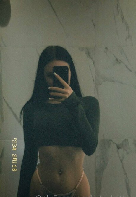 Nacktes geleaktes OnlyFans-Foto von Katekettyy