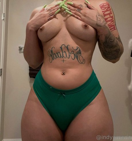 Nacktes geleaktes OnlyFans-Foto von Indyamarie
