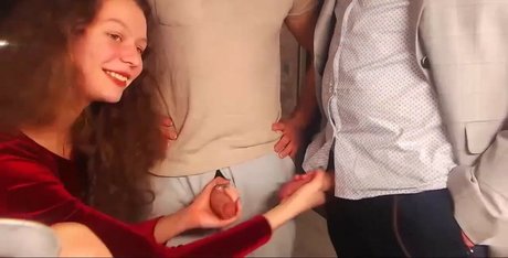 Nacktes geleaktes OnlyFans-Foto von Seks 2020