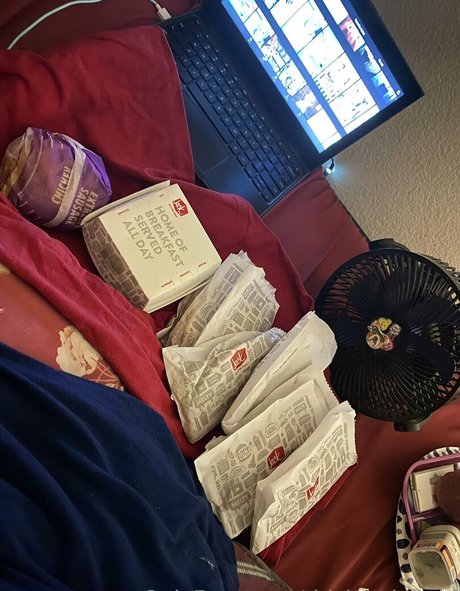 Nacktes geleaktes OnlyFans-Foto von Thicksadworld
