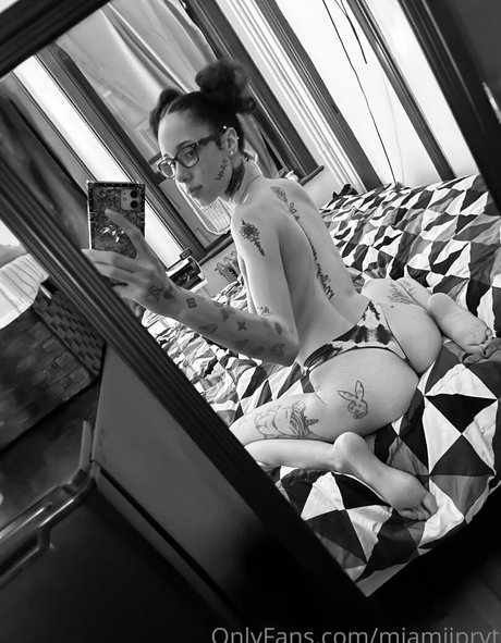 Nacktes geleaktes OnlyFans-Foto von Miamiiprvt
