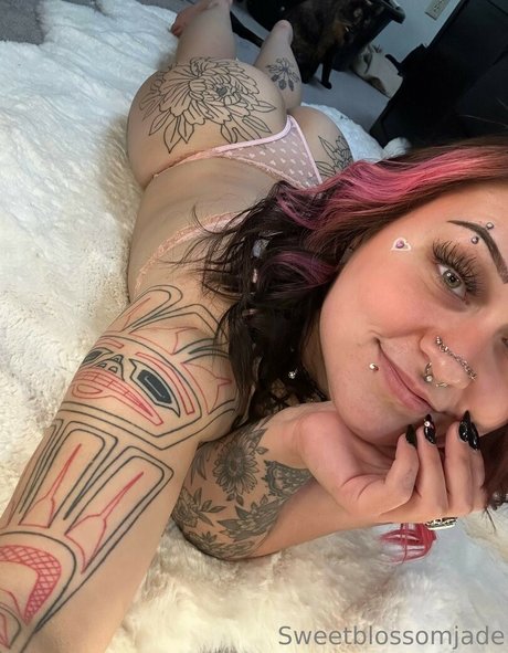 Nacktes geleaktes OnlyFans-Foto von Sweetblossomjade