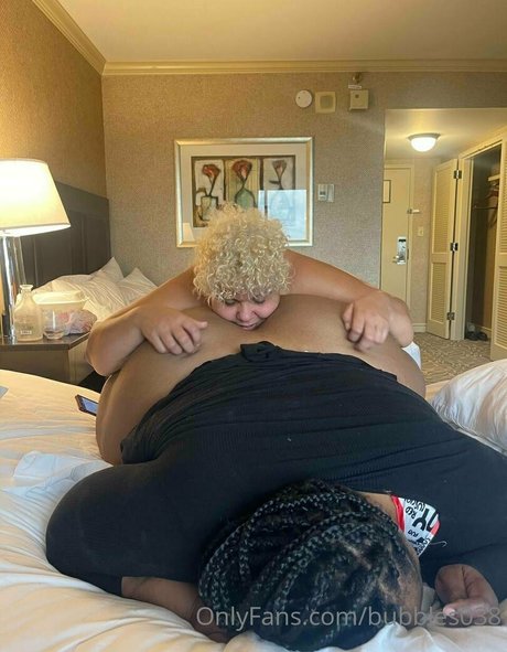 Nacktes geleaktes OnlyFans-Foto von Bubbles038