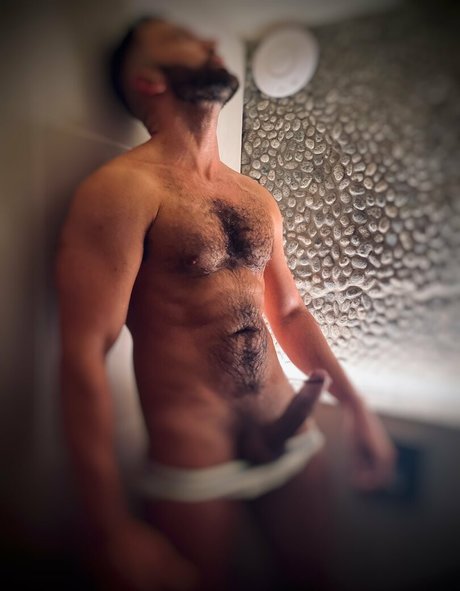 Nacktes geleaktes OnlyFans-Foto von Leobear
