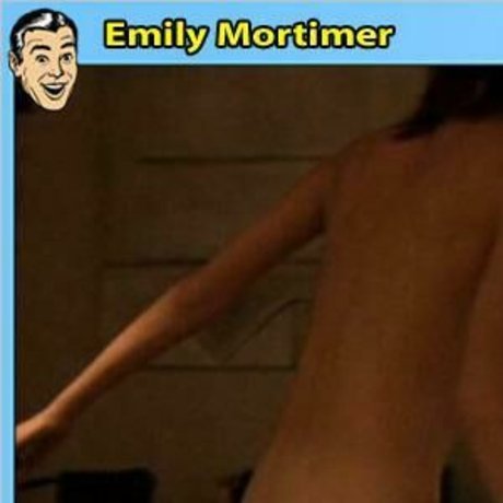 Nacktes geleaktes OnlyFans-Foto von Emily Mortimer