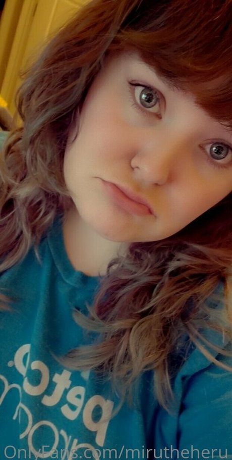 Nacktes geleaktes OnlyFans-Foto von Mirutheheru
