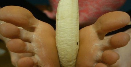 Nacktes geleaktes OnlyFans-Foto von Heidisfeetish