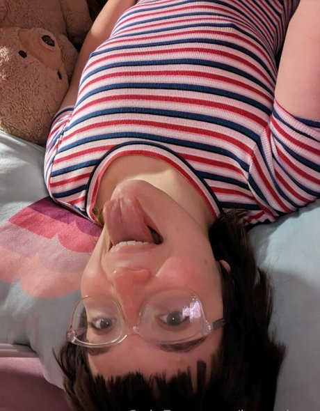 Nacktes geleaktes OnlyFans-Foto von Burppiggy