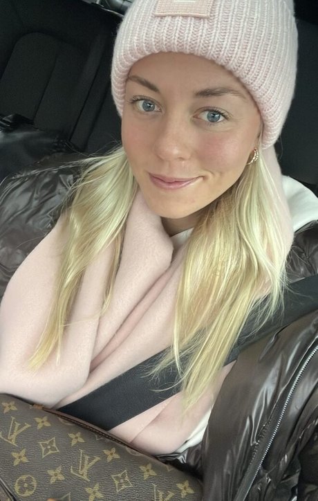 Nacktes geleaktes OnlyFans-Foto von Carina Witthoeft