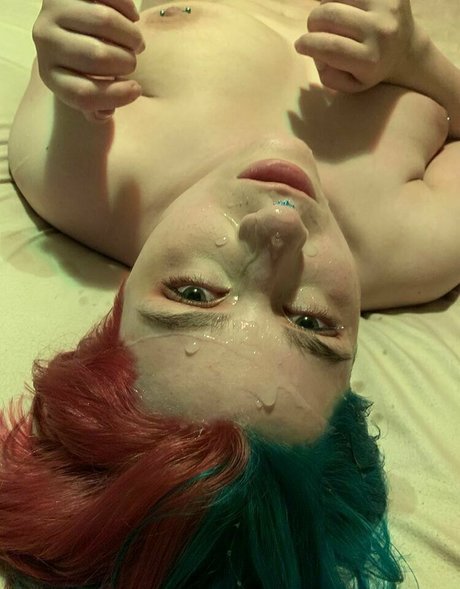 Nacktes geleaktes OnlyFans-Foto von Senchafoxfree