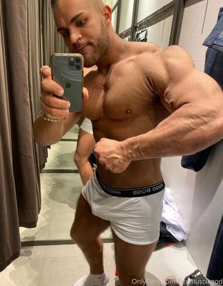 Nacktes geleaktes OnlyFans-Foto von Flexmusclegod