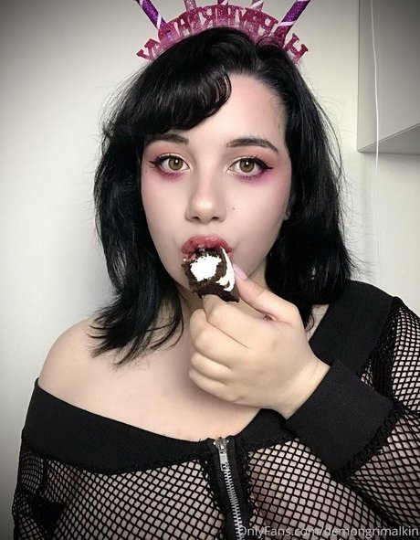 Nacktes geleaktes OnlyFans-Foto von Demonlewds