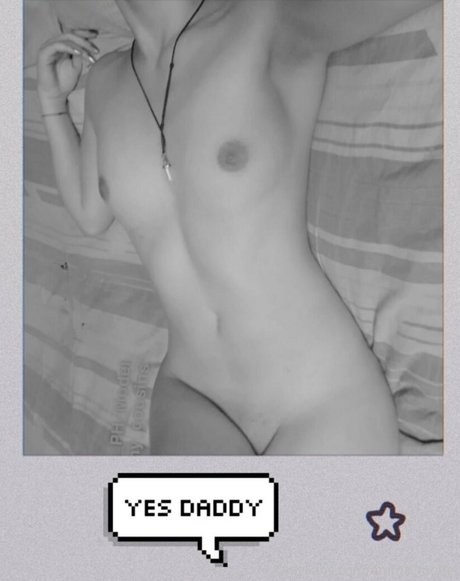 Nacktes geleaktes OnlyFans-Foto von Emmamodel