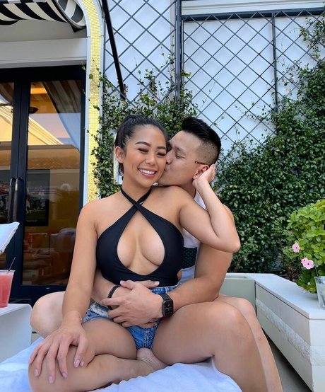 Nacktes geleaktes OnlyFans-Foto von Geezelouiseeeee