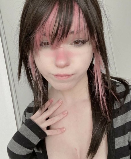 Nacktes geleaktes OnlyFans-Foto von Slushsurprise