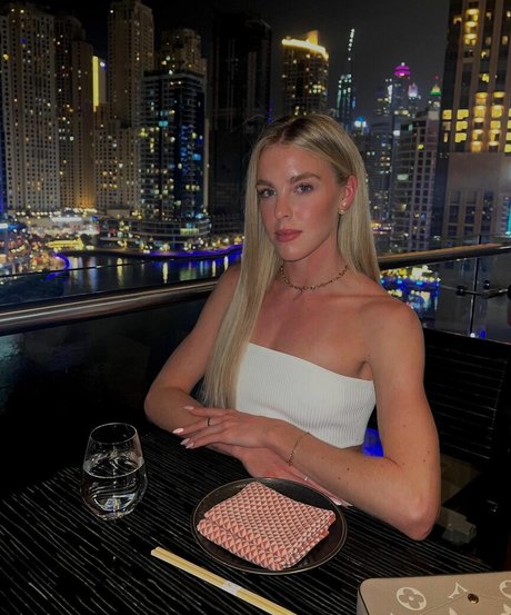 Nacktes geleaktes OnlyFans-Foto von Keely Hodginkinson