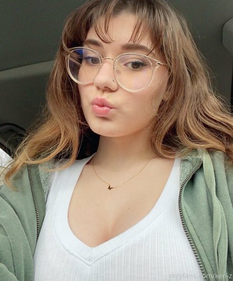 Nacktes geleaktes OnlyFans-Foto von Virtualkenz