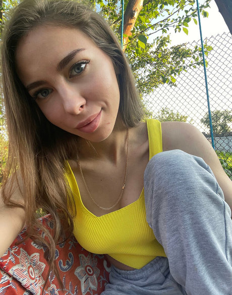 Nacktes geleaktes OnlyFans-Foto von Lilibabe