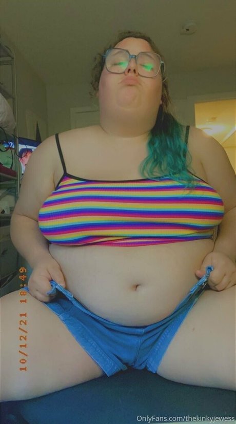 Nacktes geleaktes OnlyFans-Foto von Thekinkyjewess