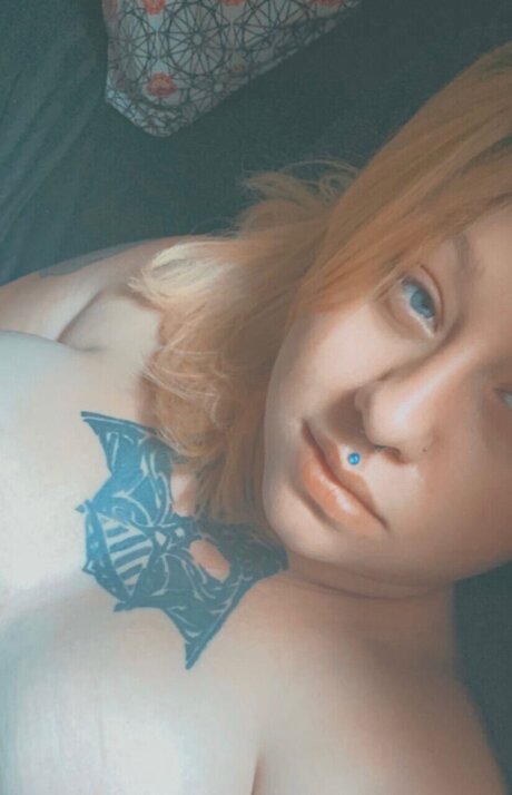 Nacktes geleaktes OnlyFans-Foto von Tigerlily