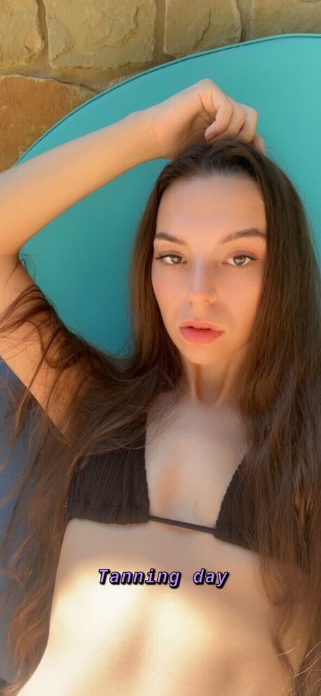 Nacktes geleaktes OnlyFans-Foto von Kendra Riley