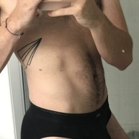 Nacktes geleaktes OnlyFans-Foto von Boy02081193